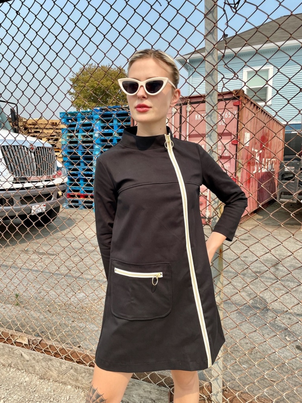 Nooworks Art Teacher in Black